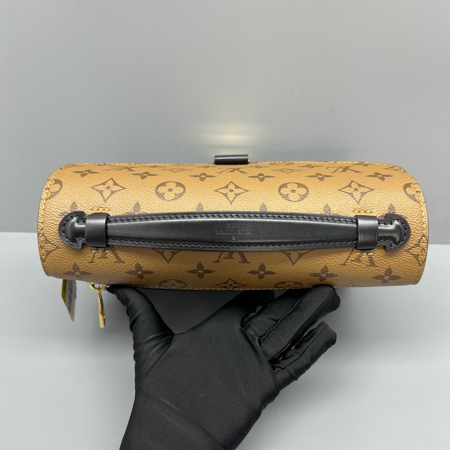 Louis Vuitton Messenger Bag