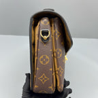 Louis Vuitton Messenger Bag