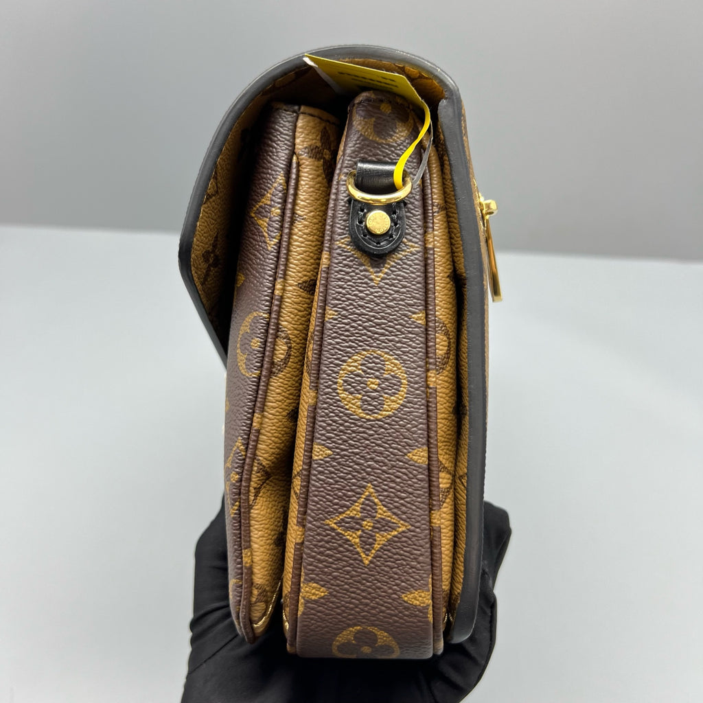 Louis Vuitton Messenger Bag