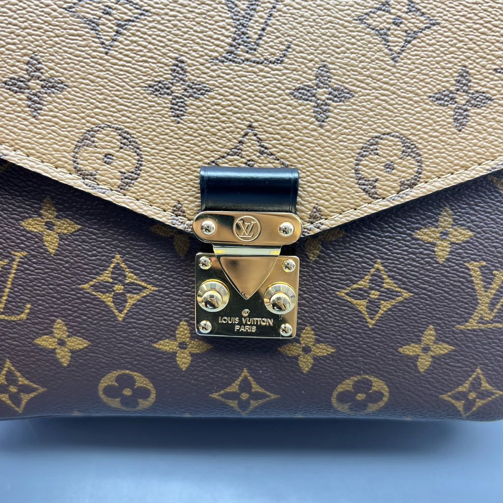 Louis Vuitton Messenger Bag