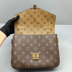 Louis Vuitton Messenger Bag