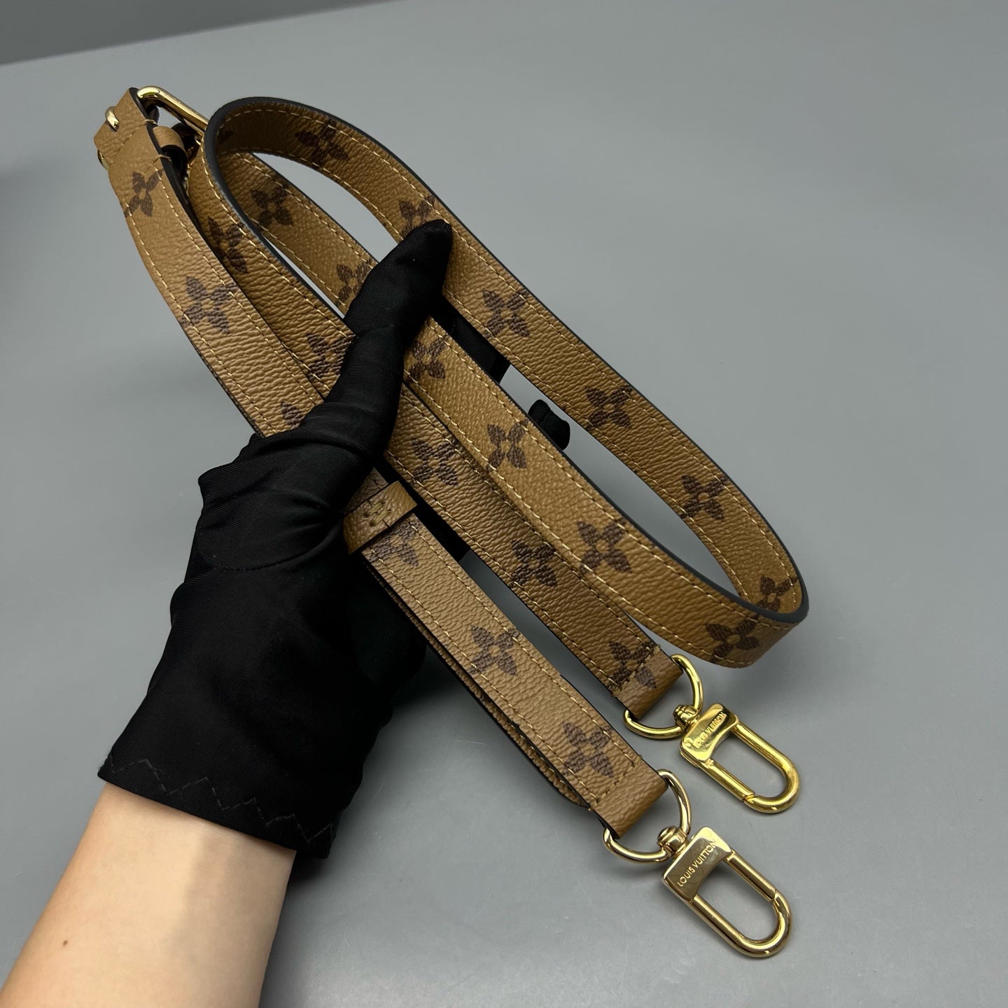 Louis Vuitton Messenger Bag