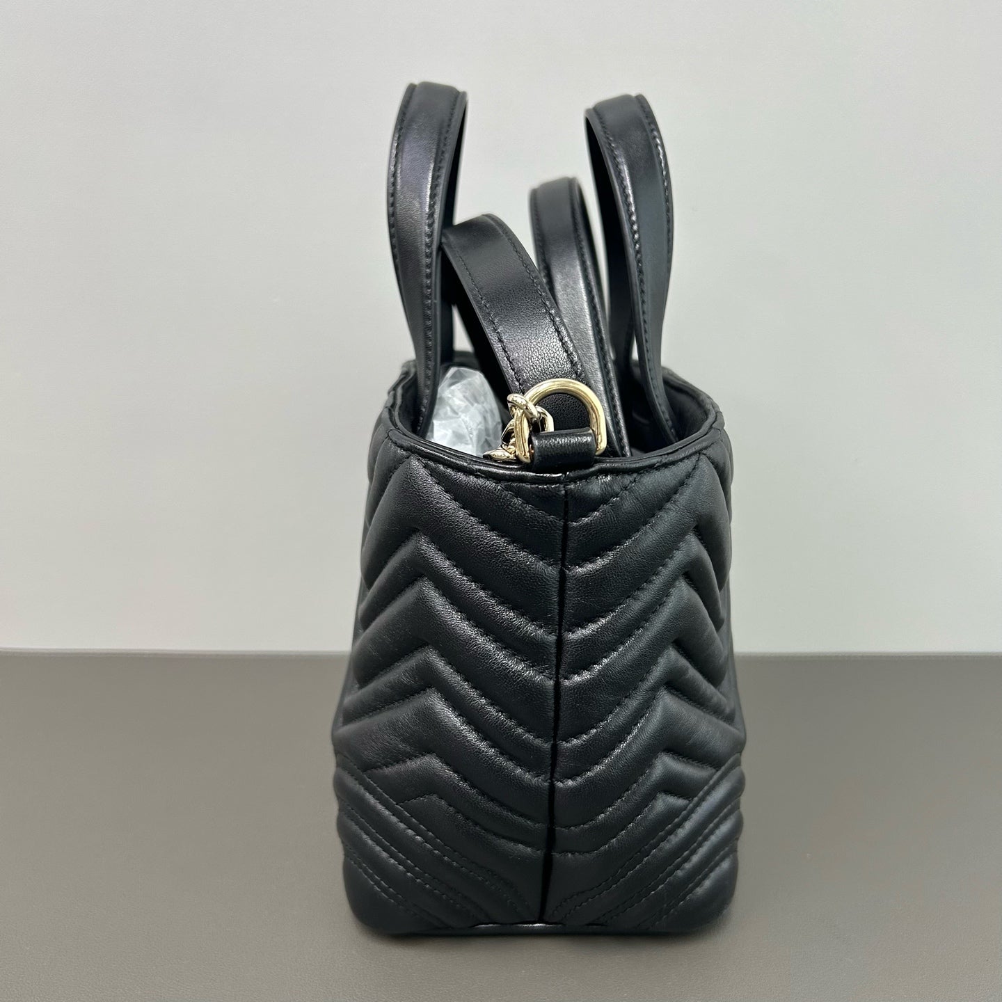 Gucci Gucci Betty Mini Tote Bag Leather Gold Tote 847386AAFA11000