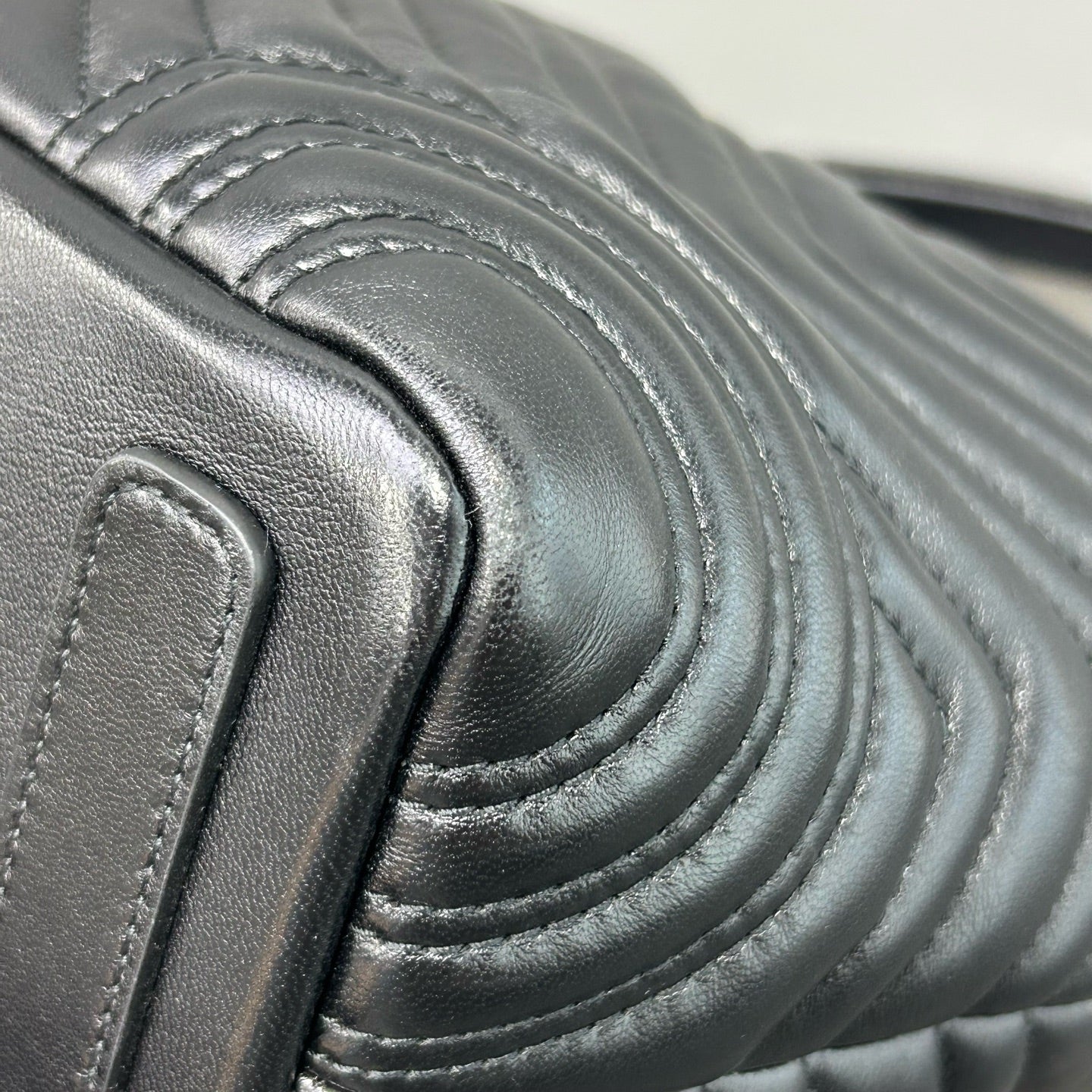 Gucci Gucci Betty Mini Tote Bag Leather Gold Tote 847386AAFA11000