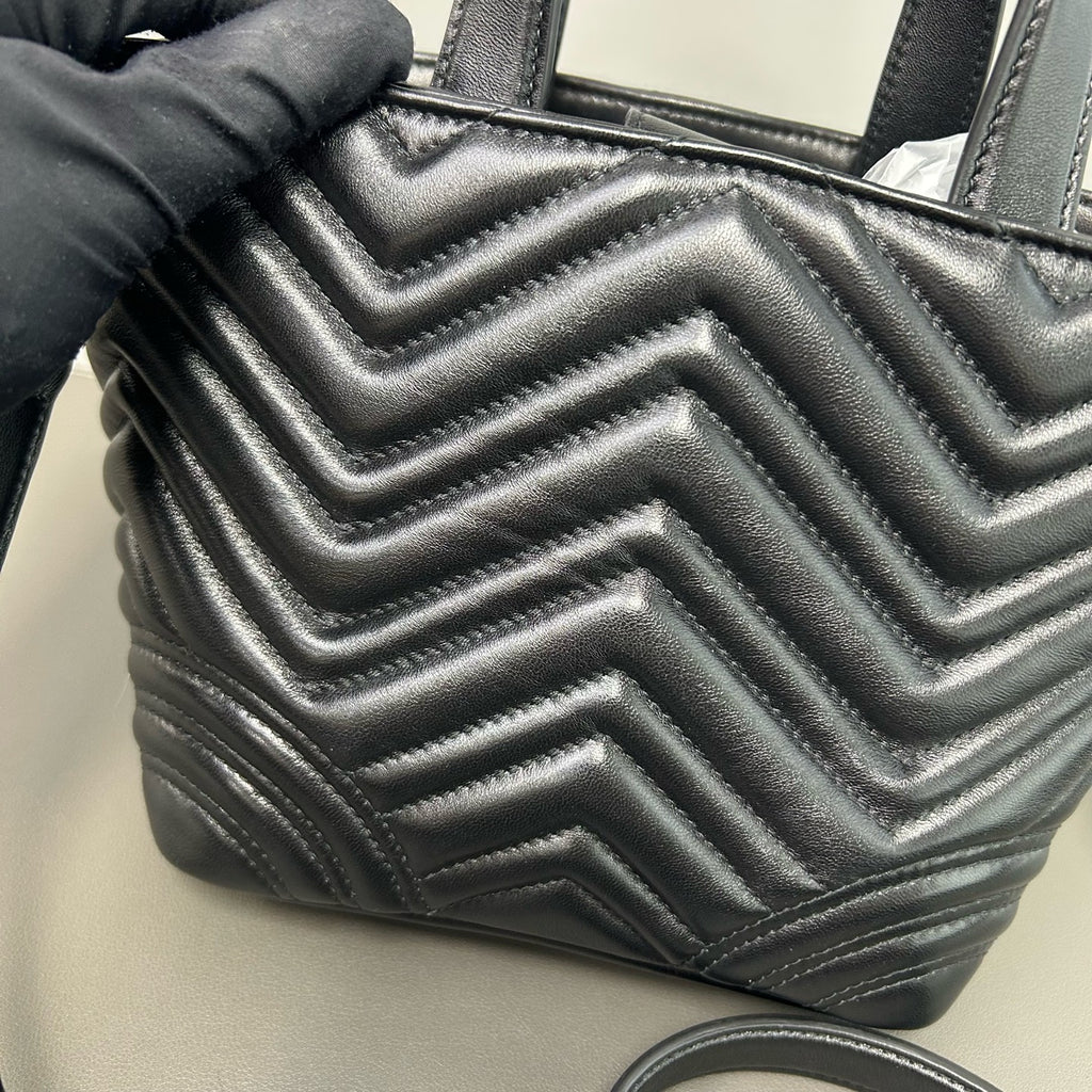Gucci Gucci Betty Mini Tote Bag Leather Gold Tote 847386AAFA11000