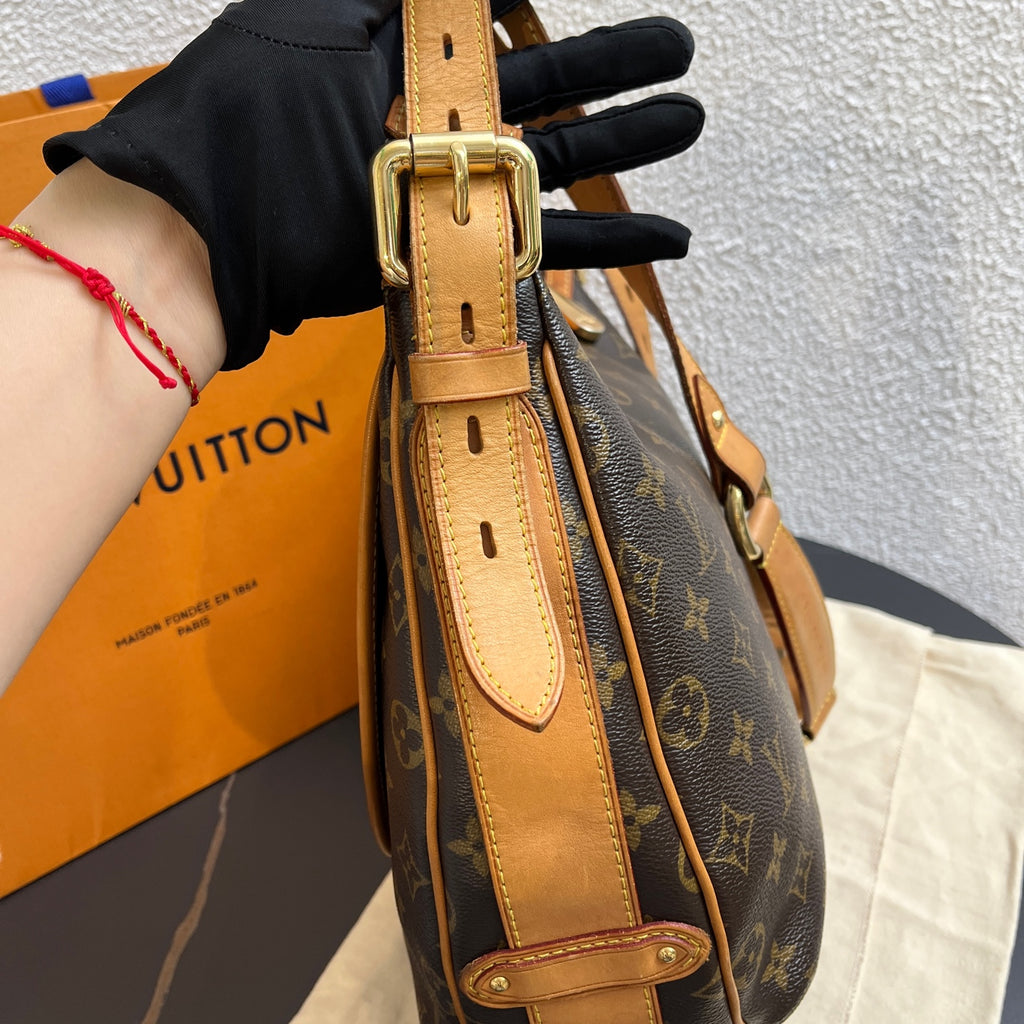 Louis Vuitton Crossbody