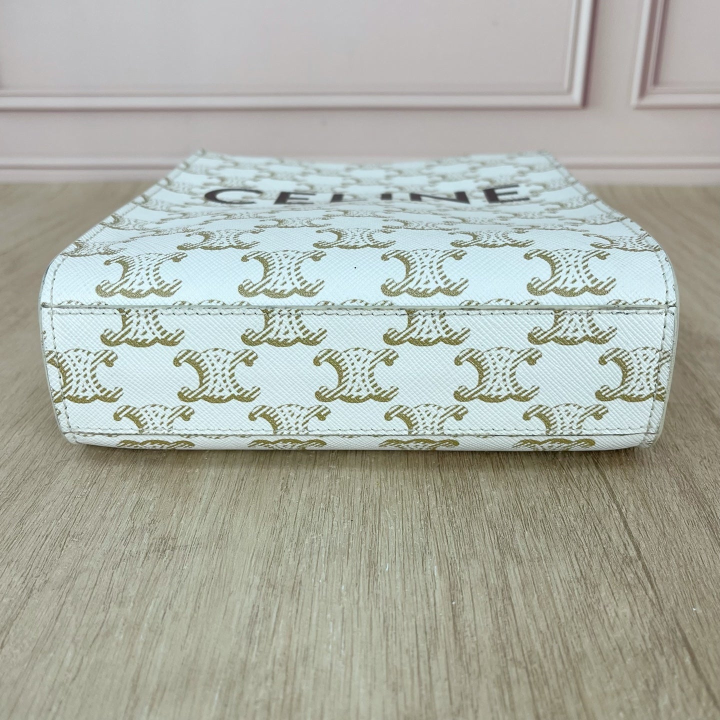 Celine White CONF.194372BZK.01BC