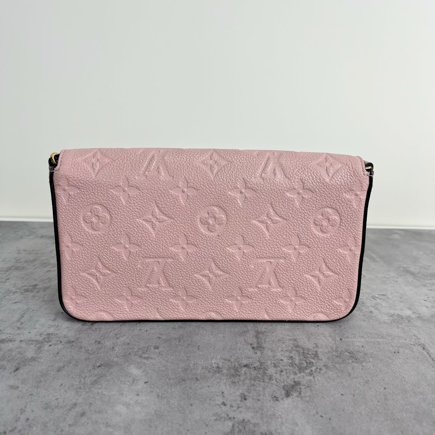 Louis Vuitton Félicie Chain-Strap Pochette M82608