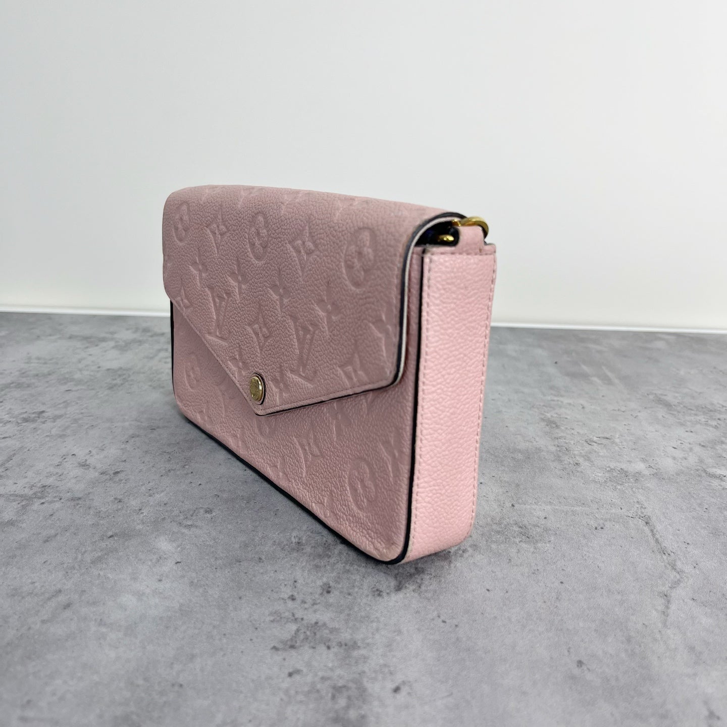 Louis Vuitton Félicie Chain-Strap Pochette M82608