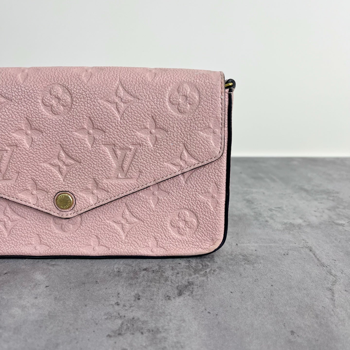 Louis Vuitton Félicie Chain-Strap Pochette M82608