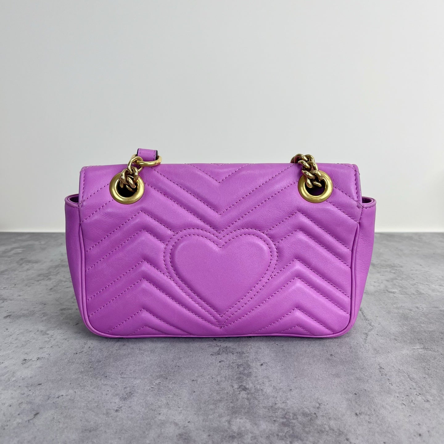 Gucci 443497-DRW3T-5554