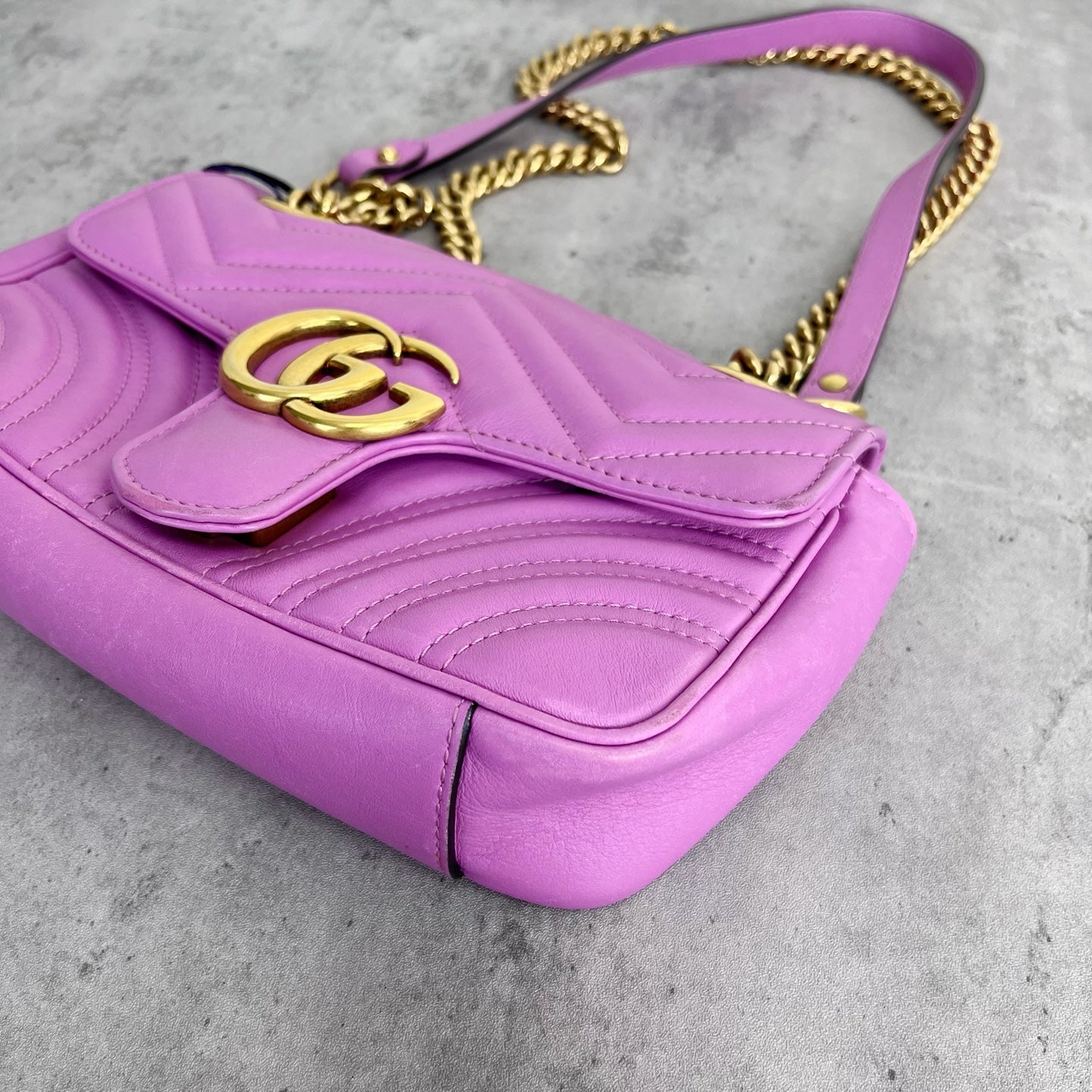 Gucci 443497-DRW3T-5554