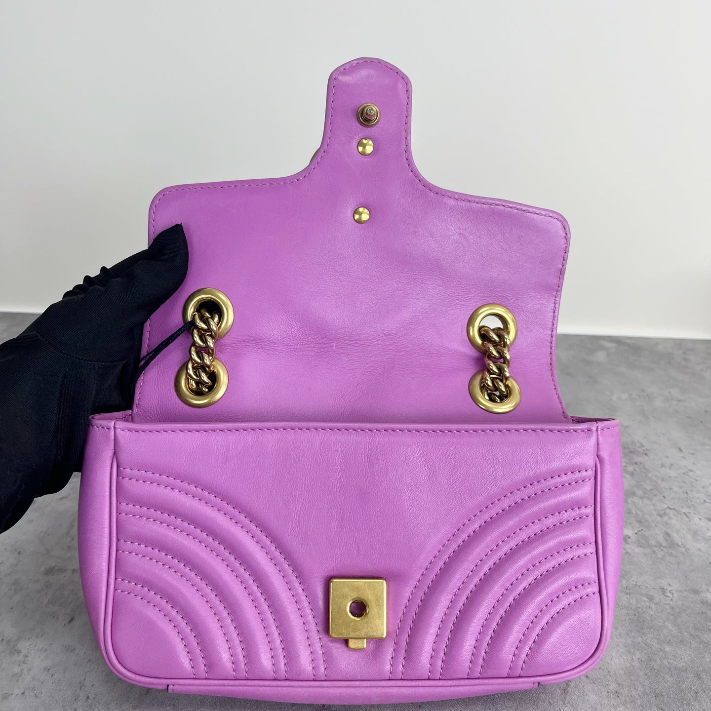 Gucci 443497-DRW3T-5554