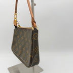 Louis Vuitton Mini Pochette Accessoires On Chain M82510