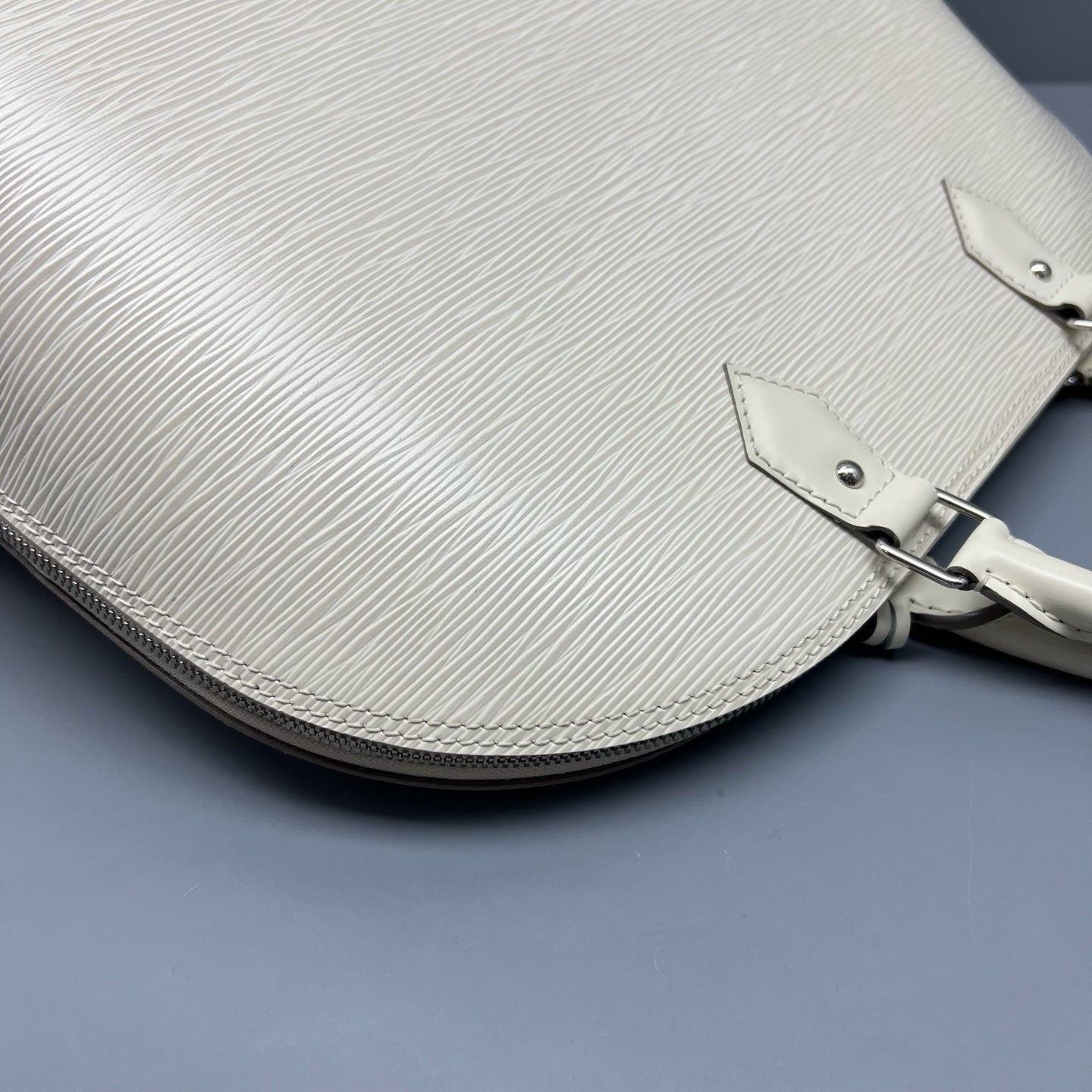 Louis Vuitton White