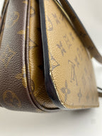 Louis Vuitton Messenger Bag