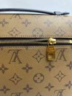 Louis Vuitton Messenger Bag