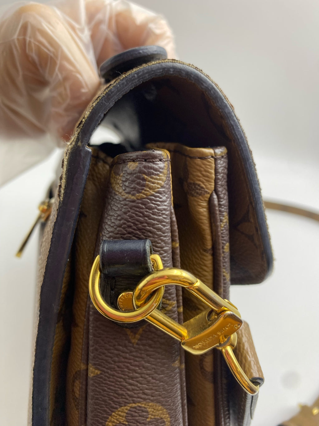 Louis Vuitton Messenger Bag