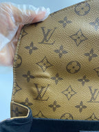 Louis Vuitton Messenger Bag