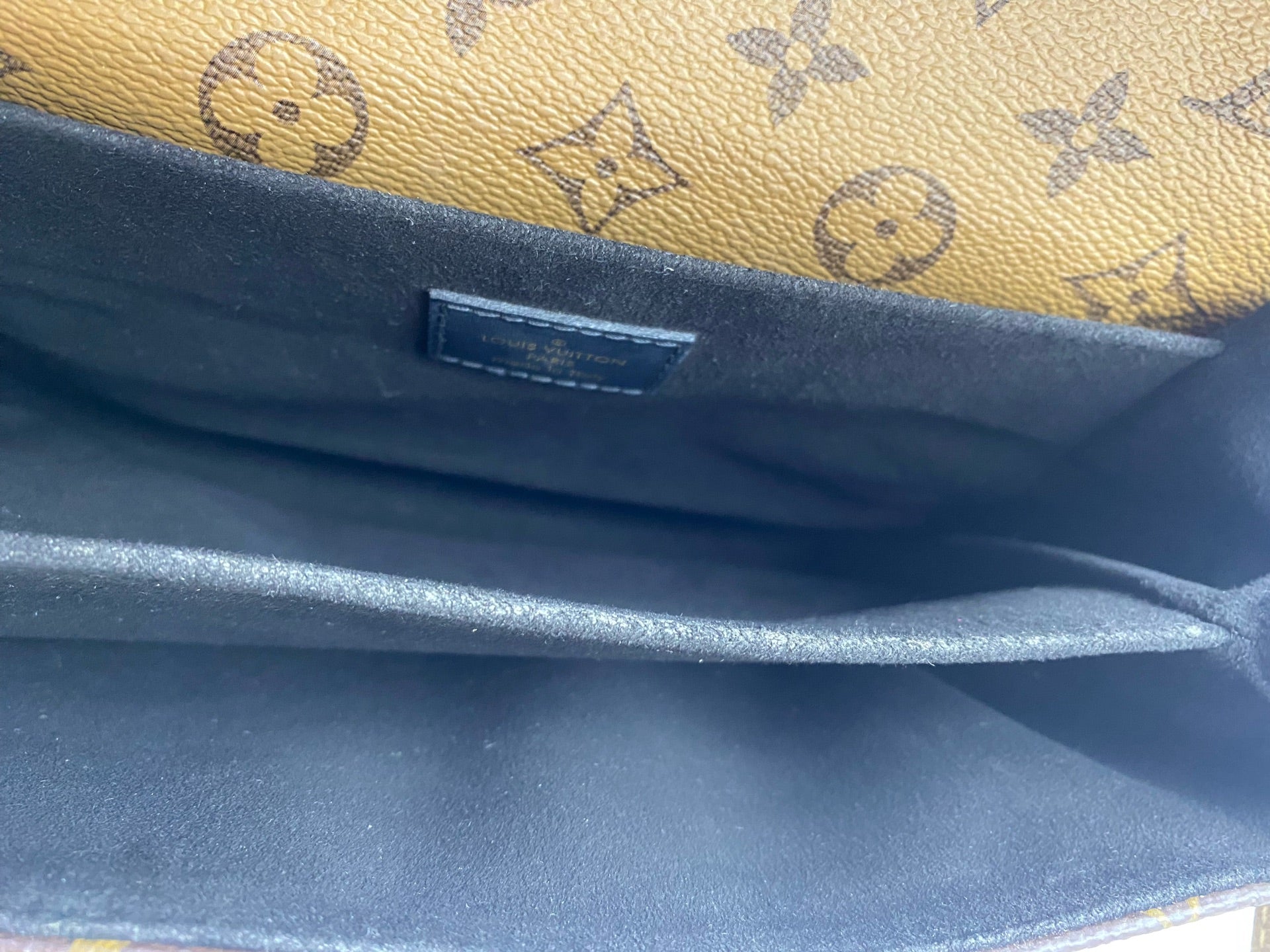 Louis Vuitton Messenger Bag