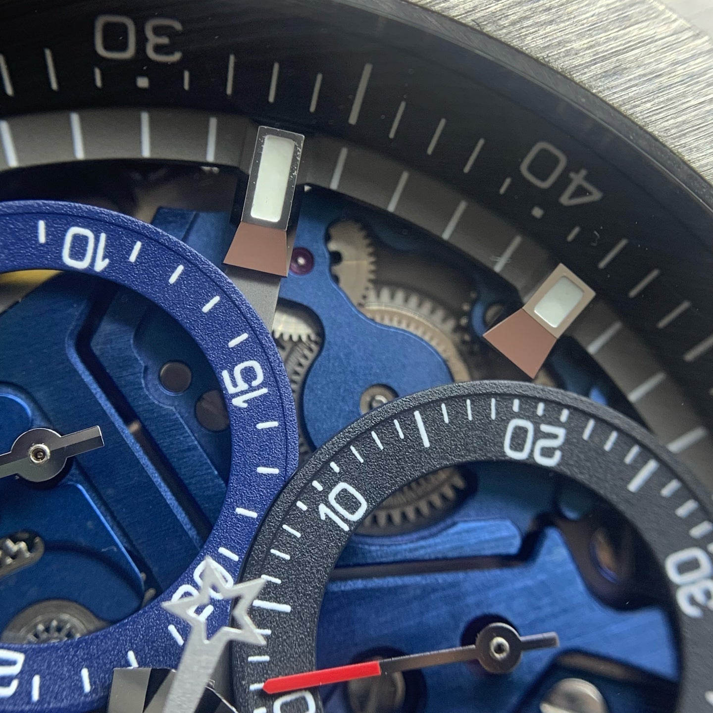 Zenith DEFY Series 44 millimeters 95.9002.9004/78.R584