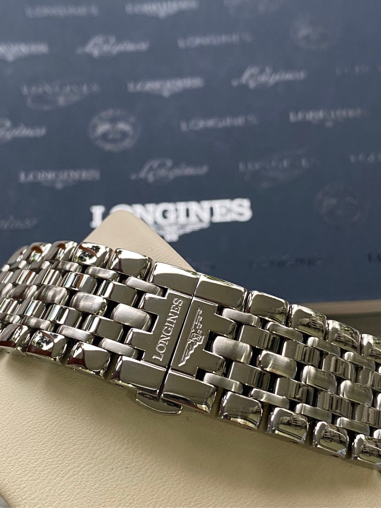 Longines Longines Master Collection White Mechanical watch 39.00mm L4.910.4.77.6