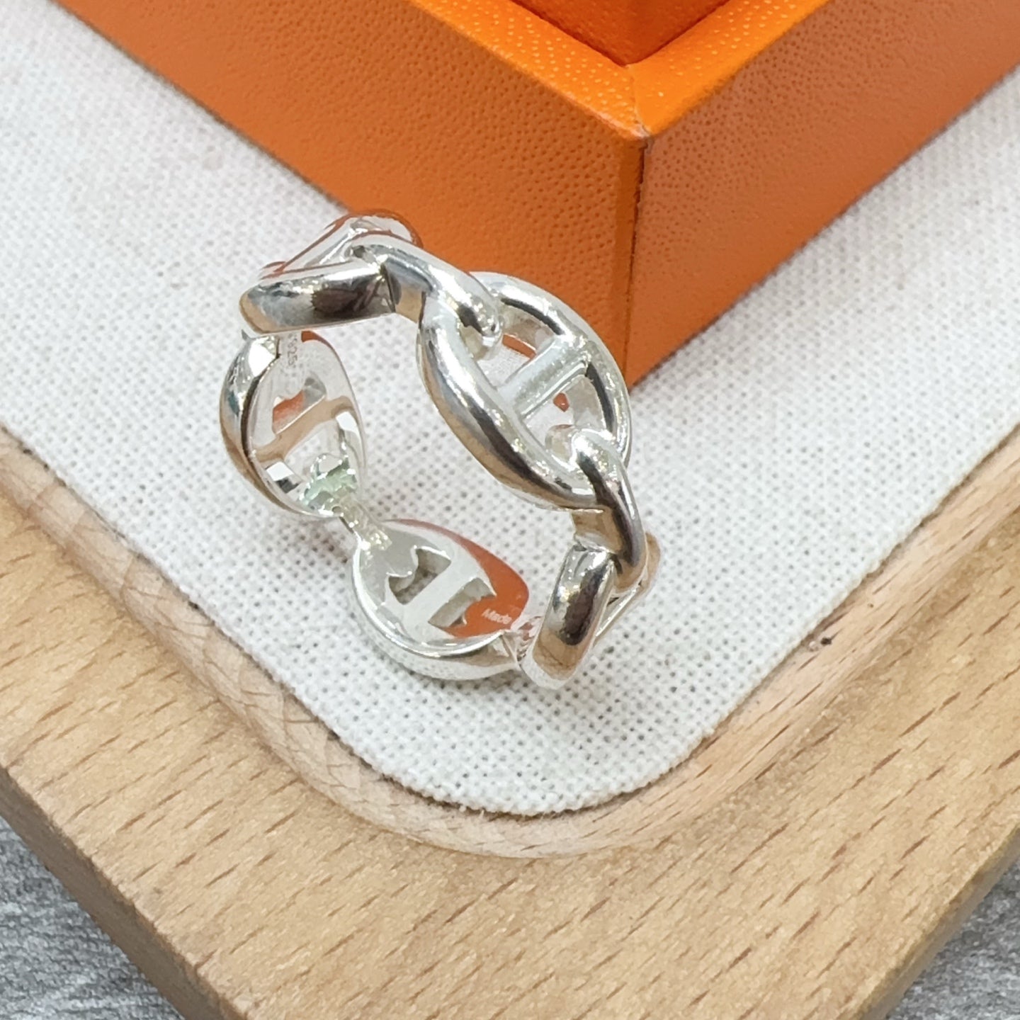 Hermes Ring