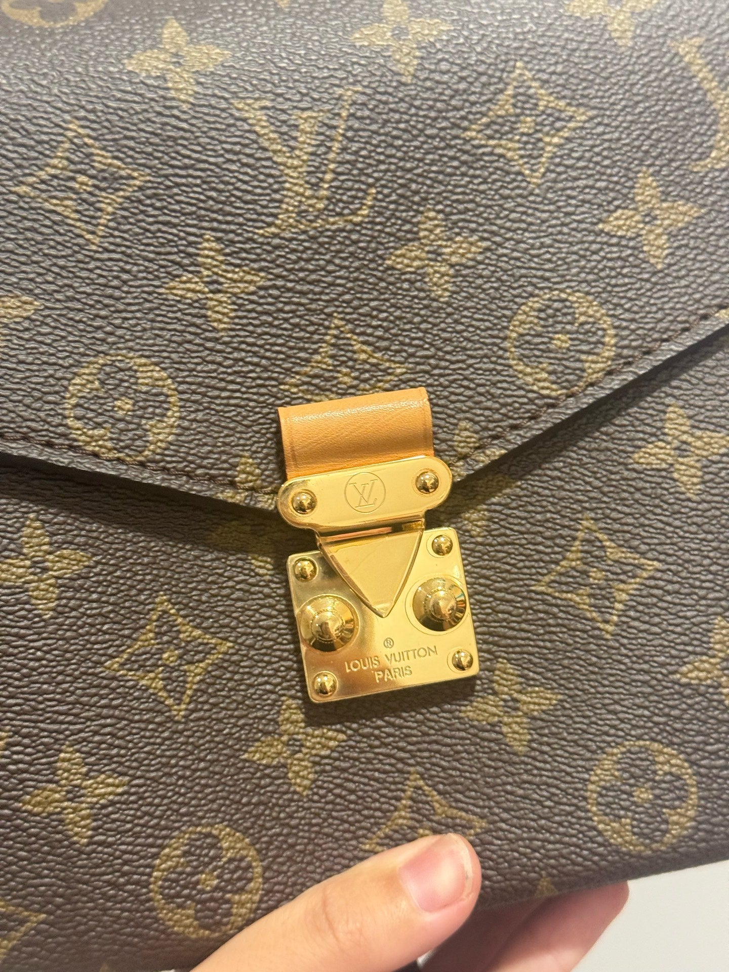 Louis Vuitton Crossbody