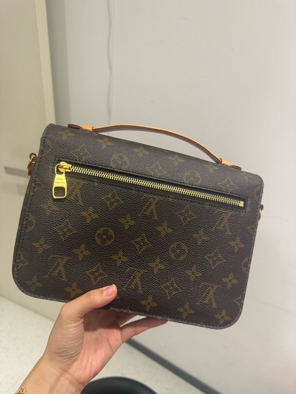 Louis Vuitton Crossbody