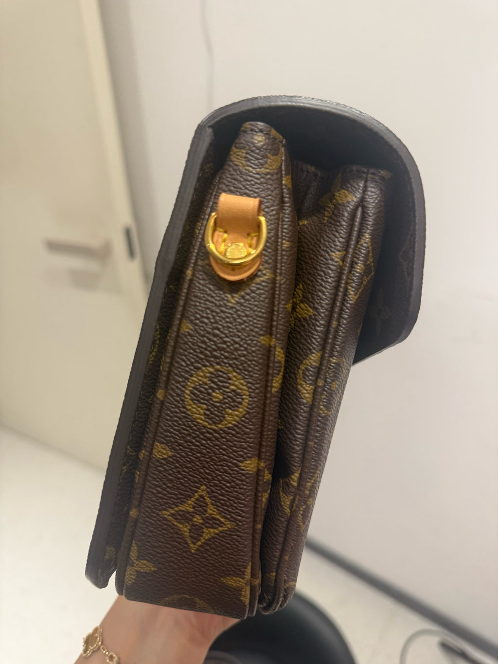 Louis Vuitton Crossbody