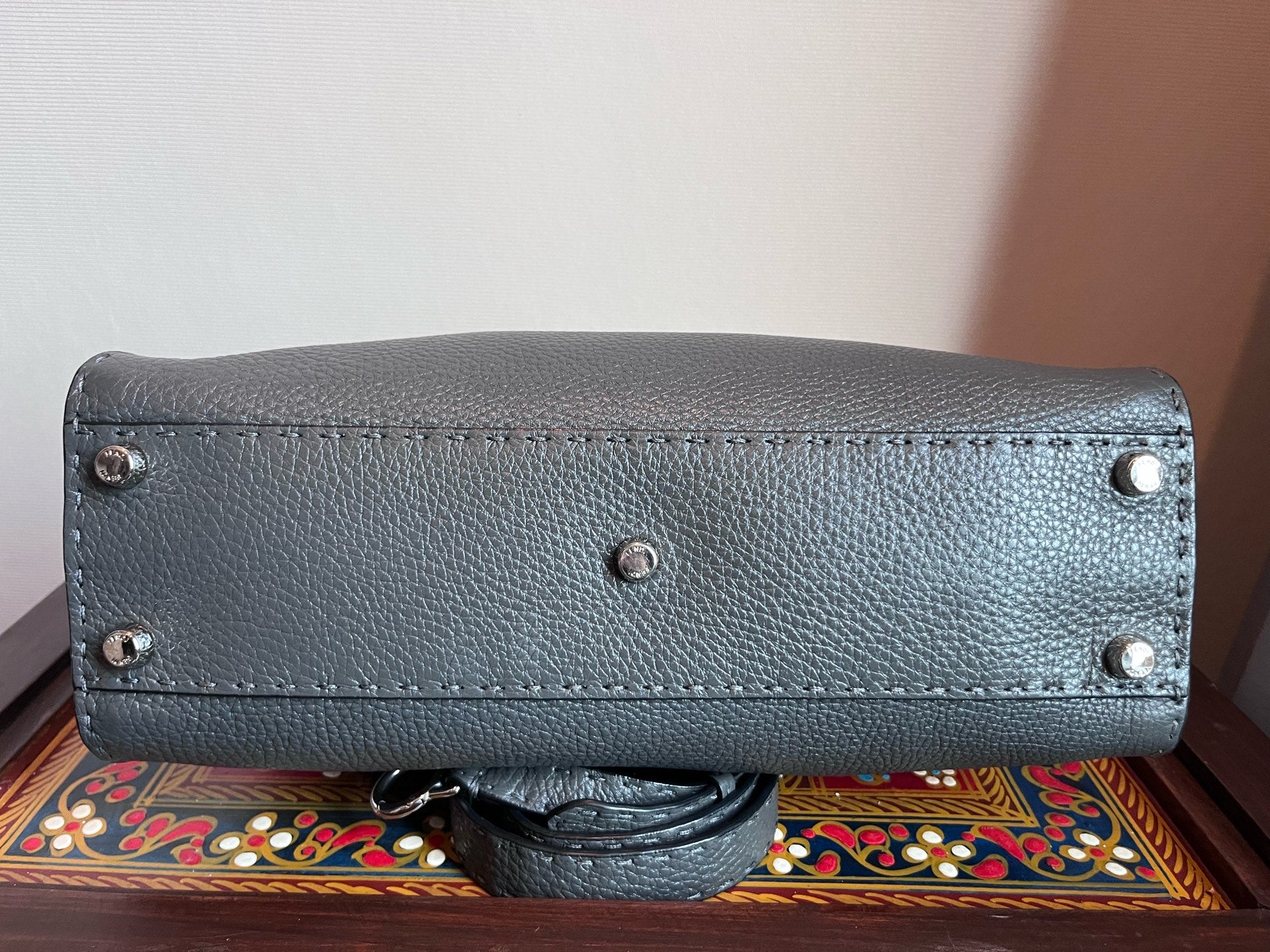 Fendi Peekaboo Leather 8BN244ANT2F19KE