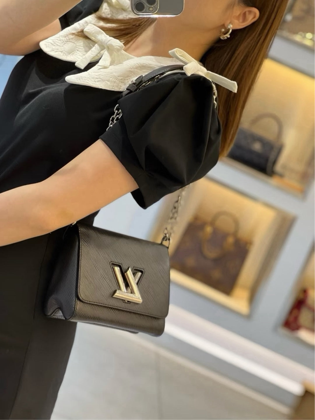 Louis Vuitton Crossbody M50332