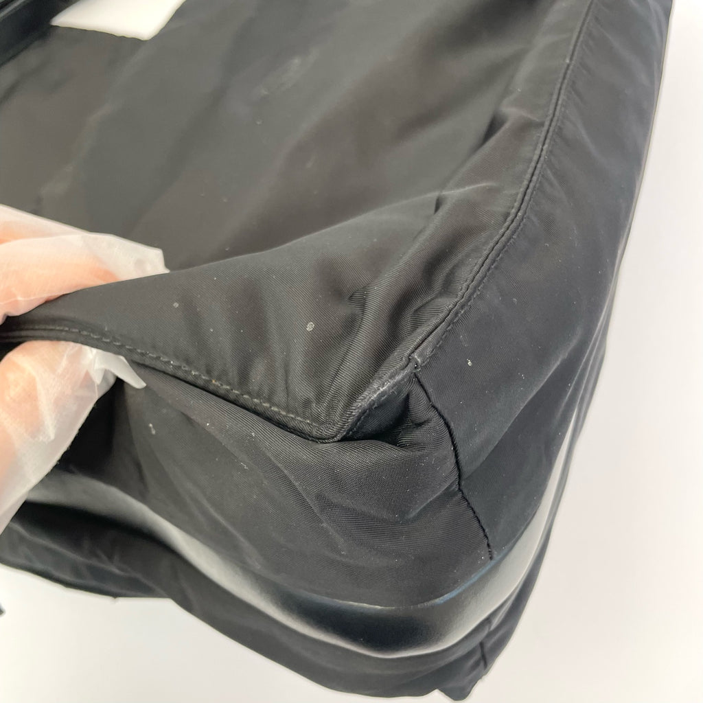Prada Cini Large Re-Nylon Recycled Nylon Messenger Bag Cordura Messenger Bag 1BD256_RDLN_F0002_V_OOO