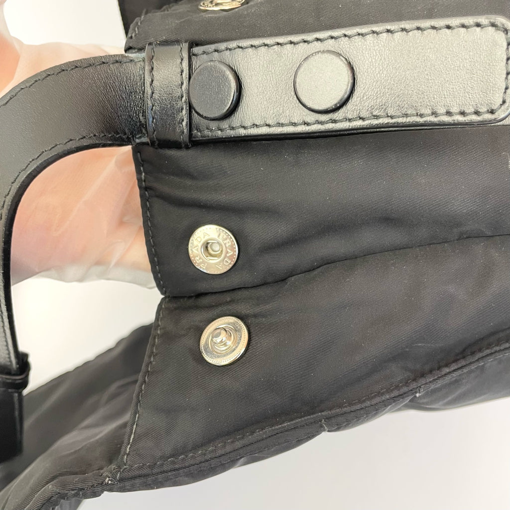 Prada Cini Large Re-Nylon Recycled Nylon Messenger Bag Cordura Messenger Bag 1BD256_RDLN_F0002_V_OOO