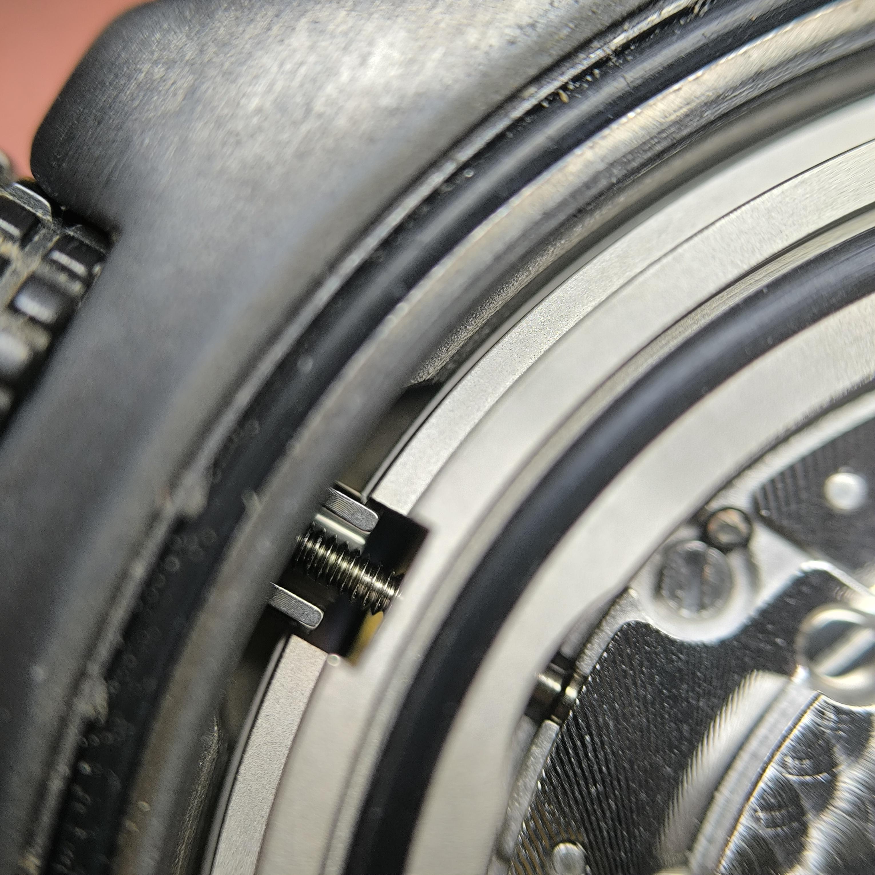 Breitling Avenger 45 millimeters V32395101B1X3