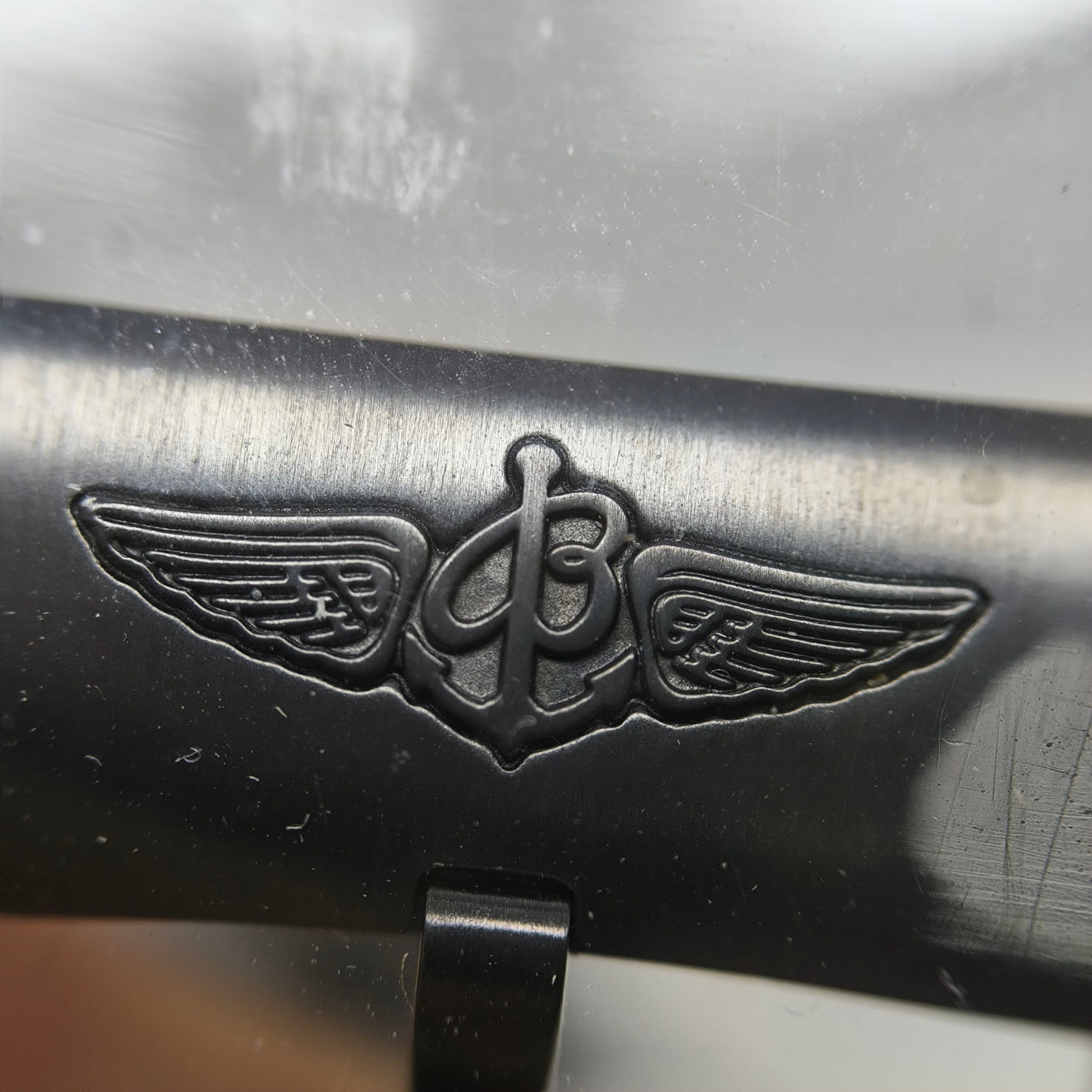 Breitling Avenger 45 millimeters V32395101B1X3