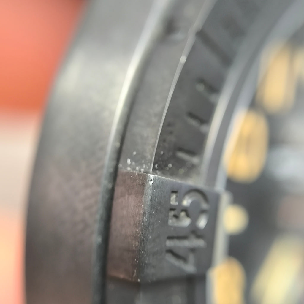 Breitling Avenger 45 millimeters V32395101B1X3