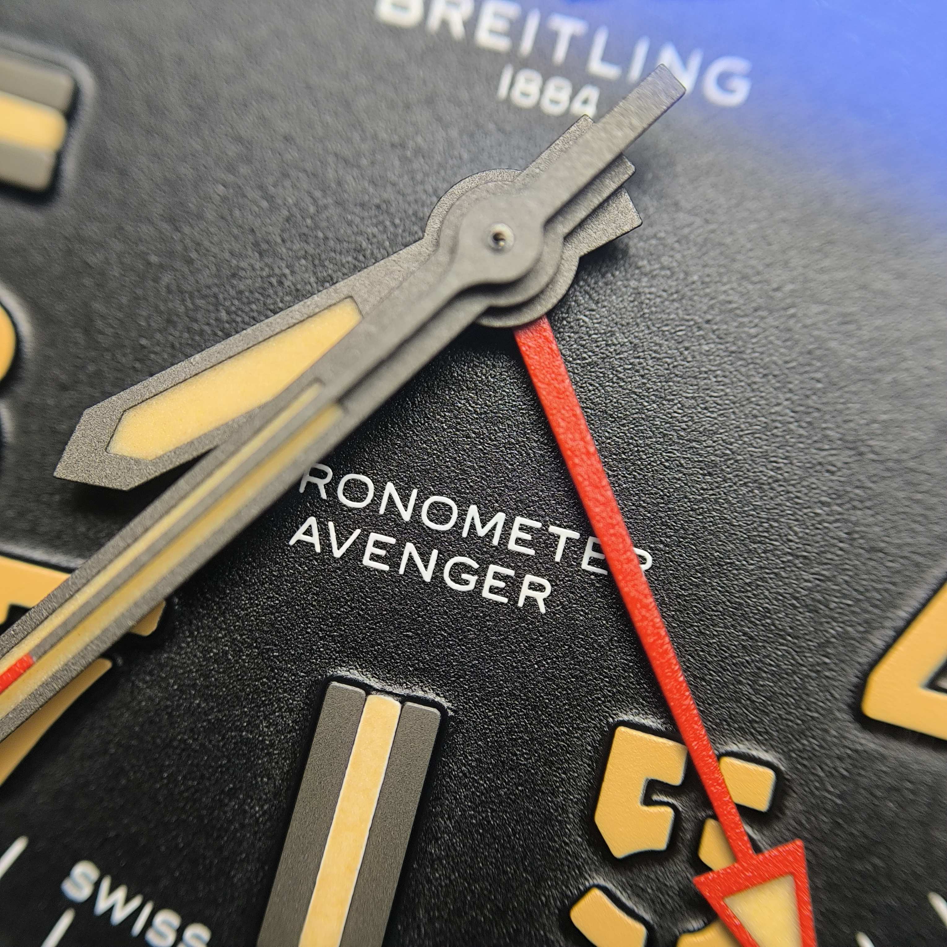 Breitling Avenger 45 millimeters V32395101B1X3