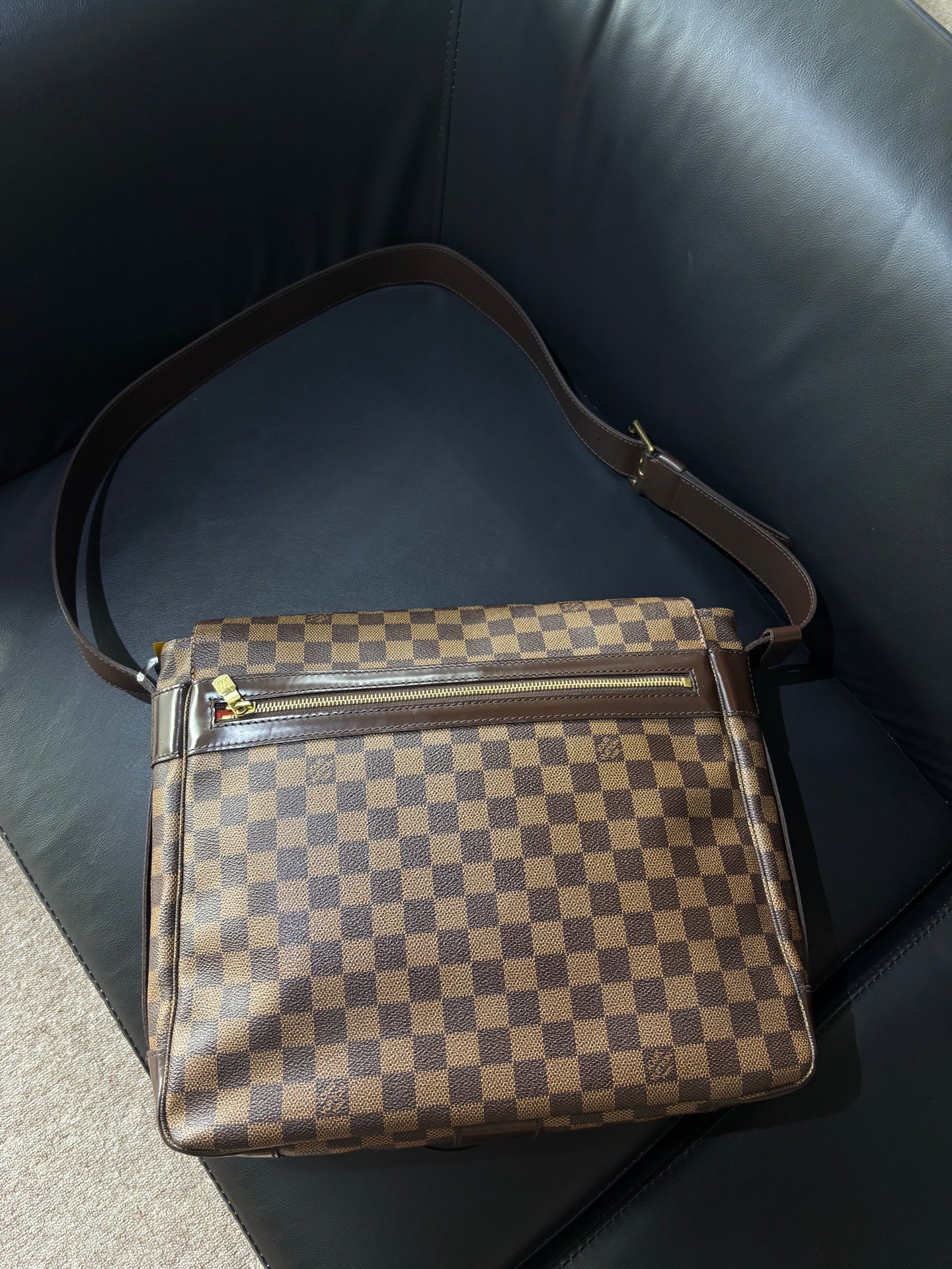 Louis Vuitton Messenger Bag