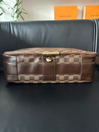 Louis Vuitton Messenger Bag