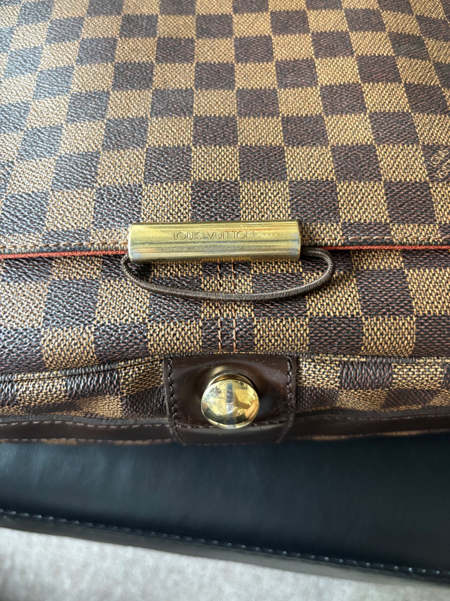Louis Vuitton Messenger Bag