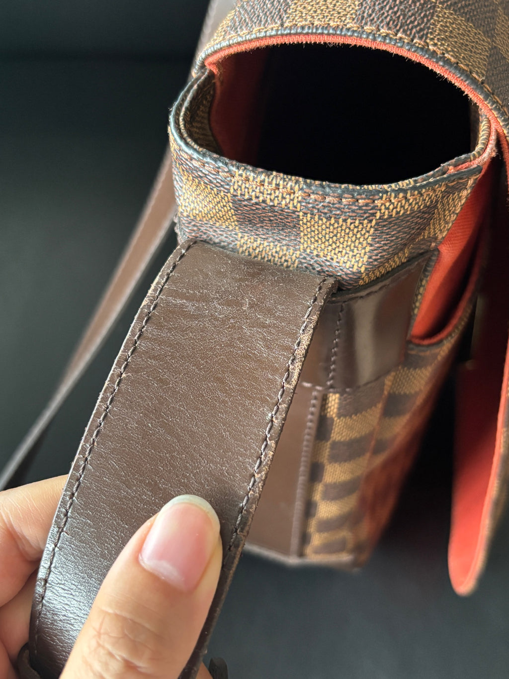 Louis Vuitton Messenger Bag