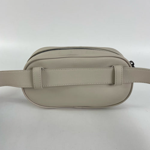 Bottega Veneta White Belt Bag & Fanny Pack