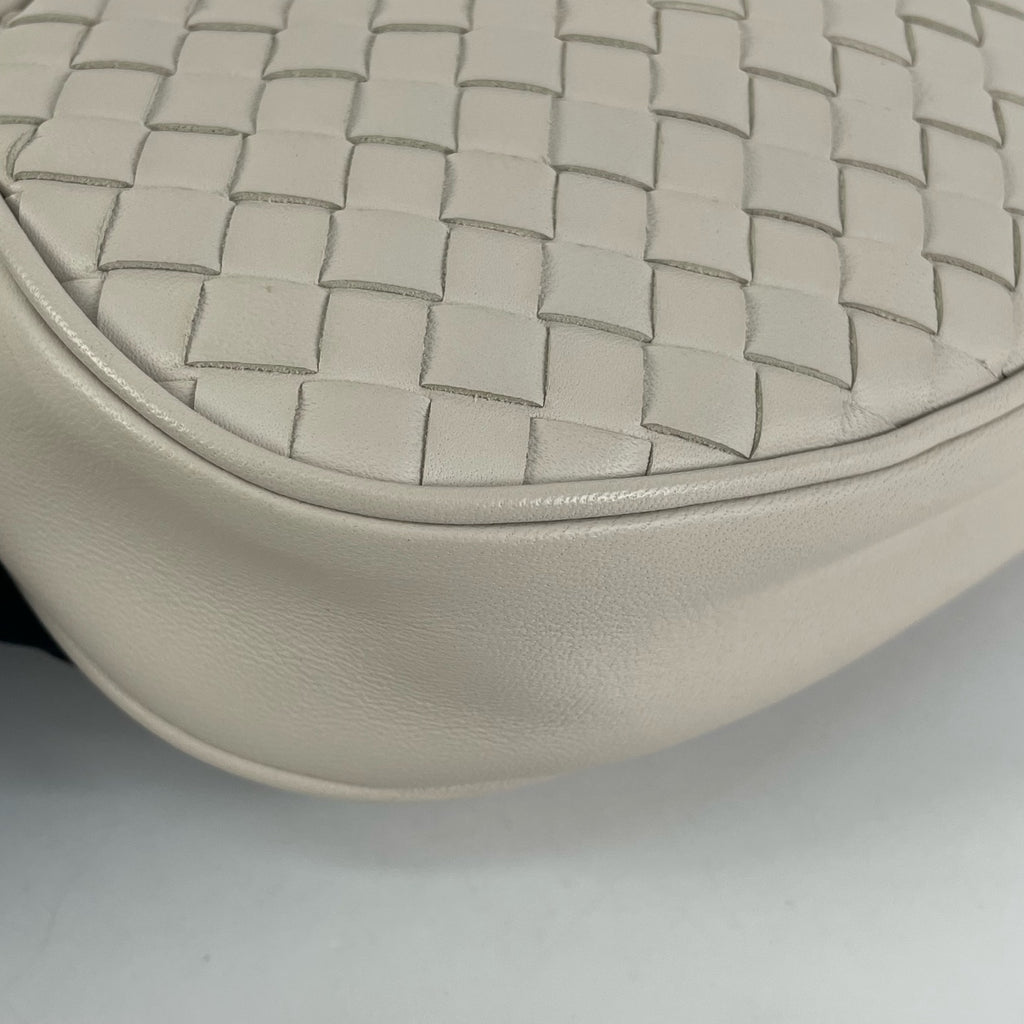 Bottega Veneta White Belt Bag & Fanny Pack