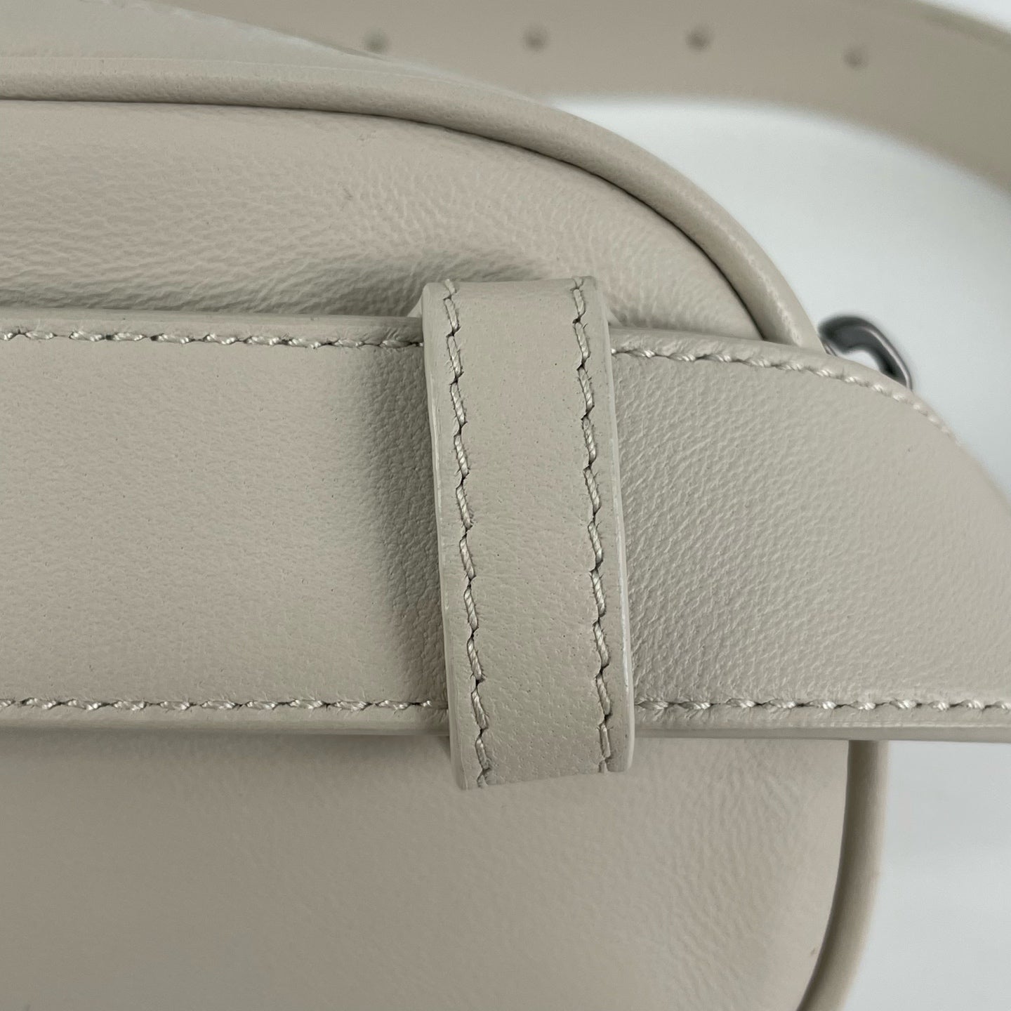 Bottega Veneta White Belt Bag & Fanny Pack