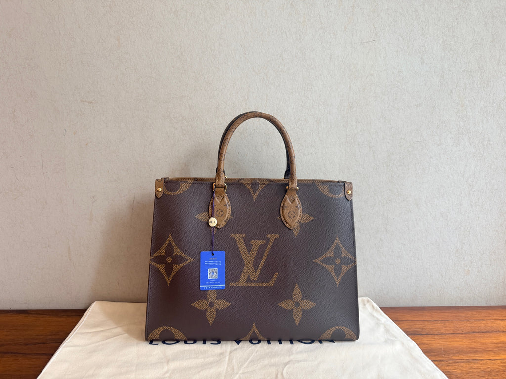 Louis Vuitton ONTHEGO Medium-Sized Handbag Canvas