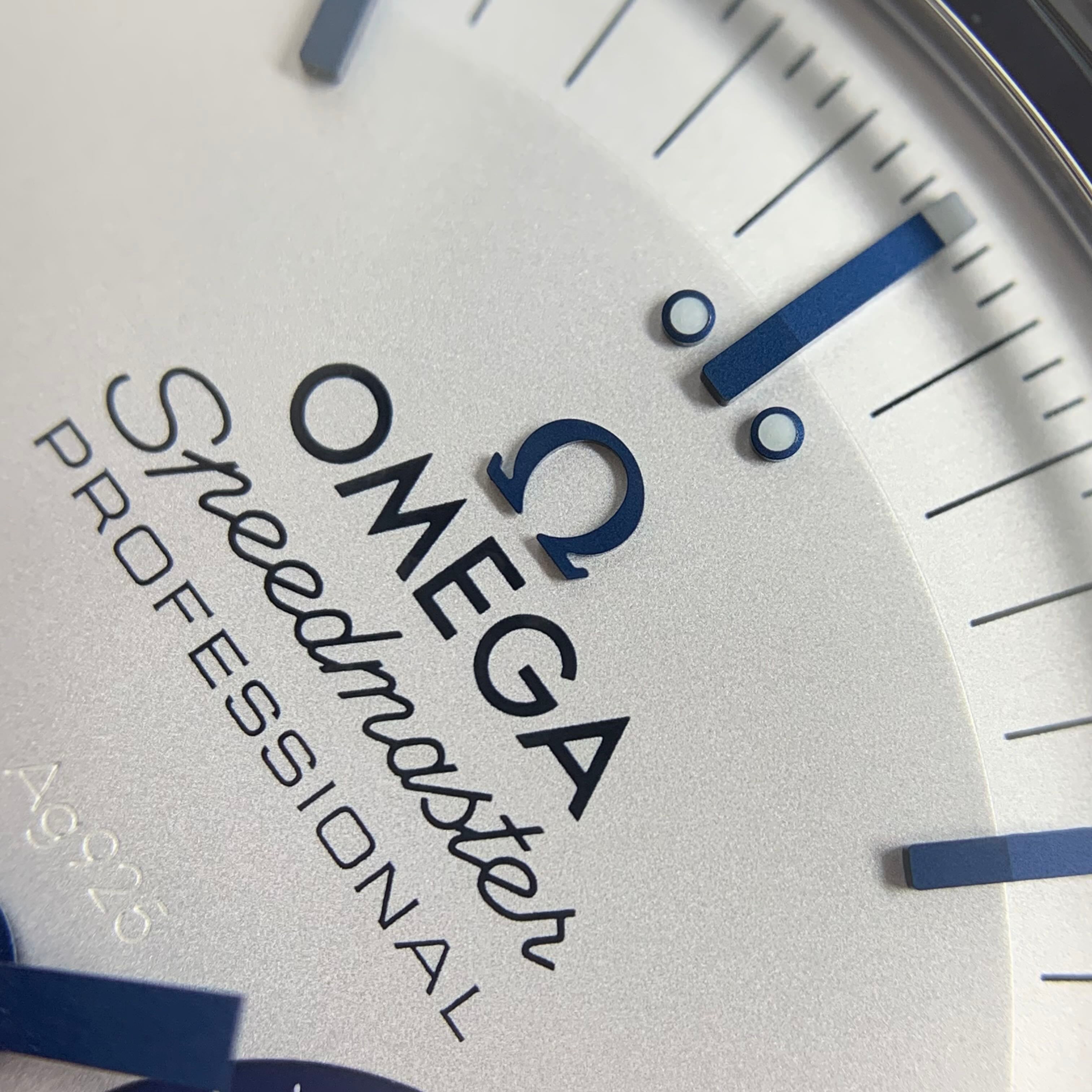 Omega Professional Series 42 310.32.42.50.02.001