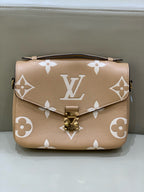 Louis Vuitton Pochette Métis Messenger Bag 25 x 19 x 7 M45773