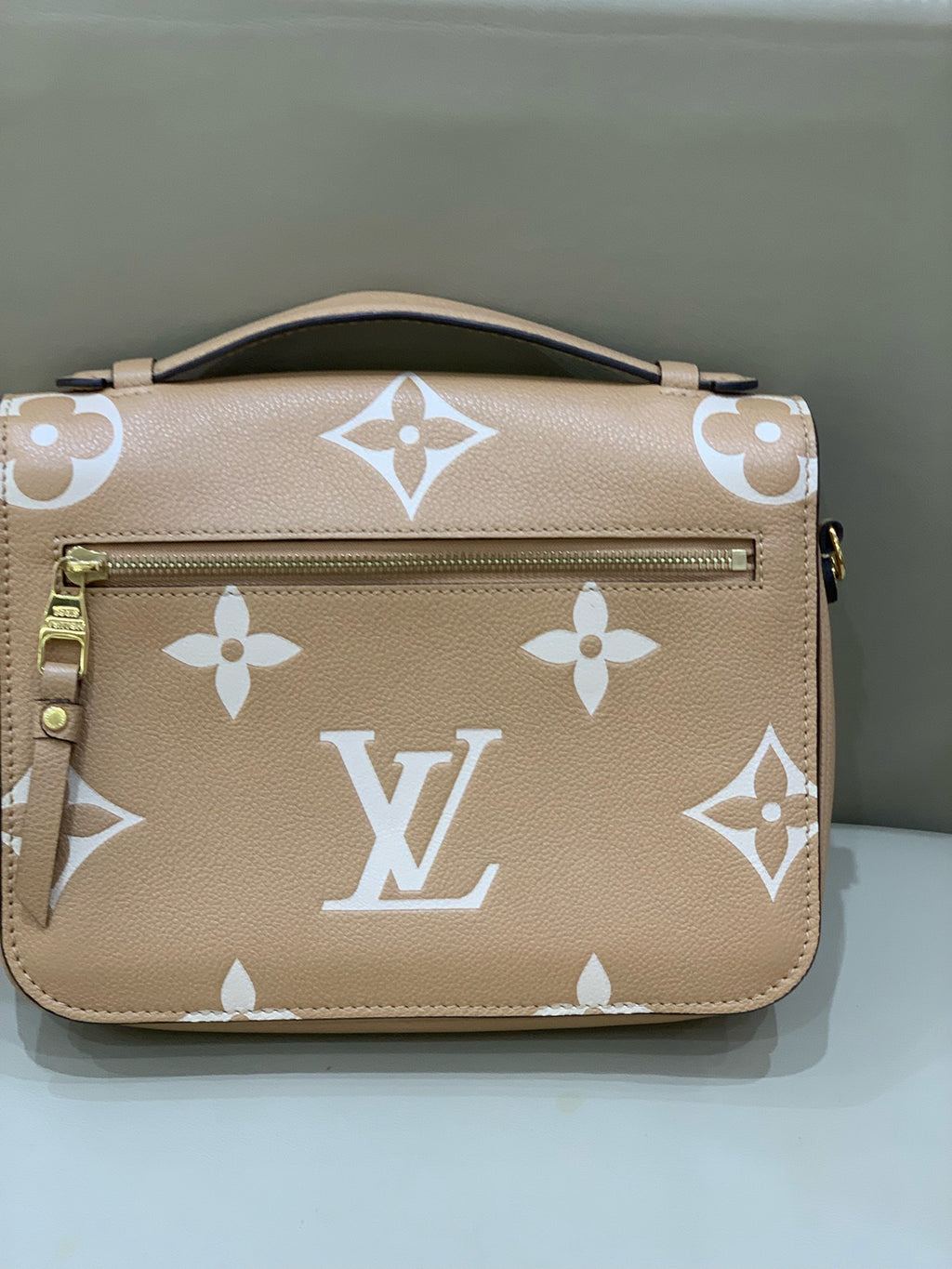 Louis Vuitton Pochette Métis Messenger Bag 25 x 19 x 7 M45773