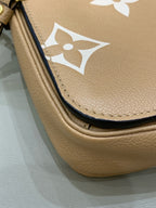Louis Vuitton Pochette Métis Messenger Bag 25 x 19 x 7 M45773